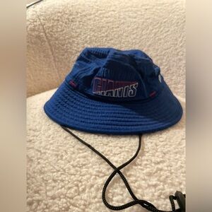 Basically New - Giants Bucket Hat w/strap
